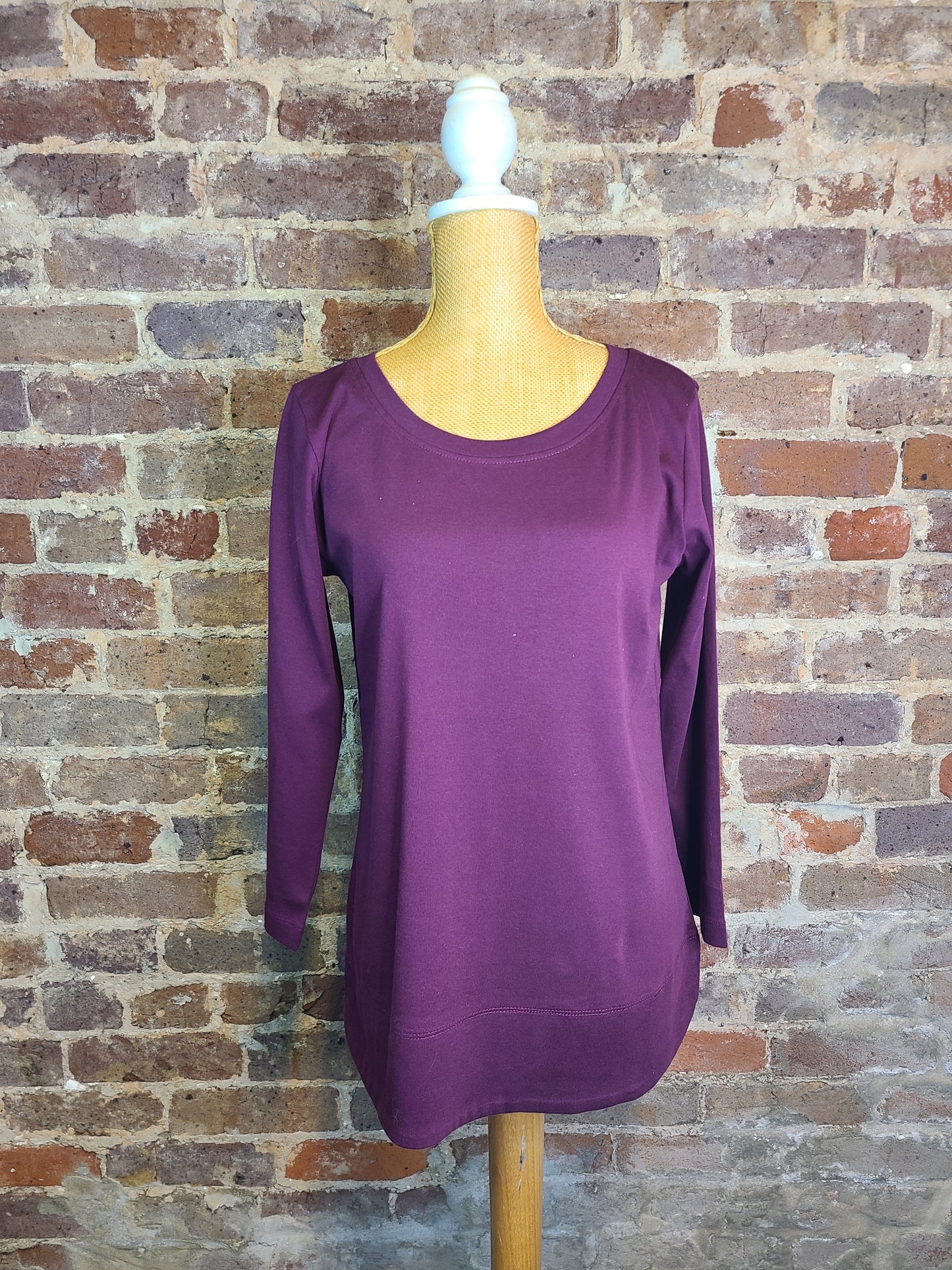 3/4 Sleeve Knit Top w/Scoop Neck