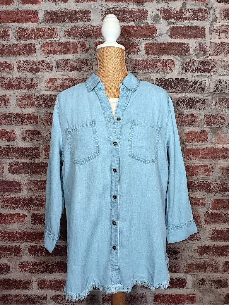 Ice Blue Frayed Button Shirt w/Pockets (Plus-Sized)