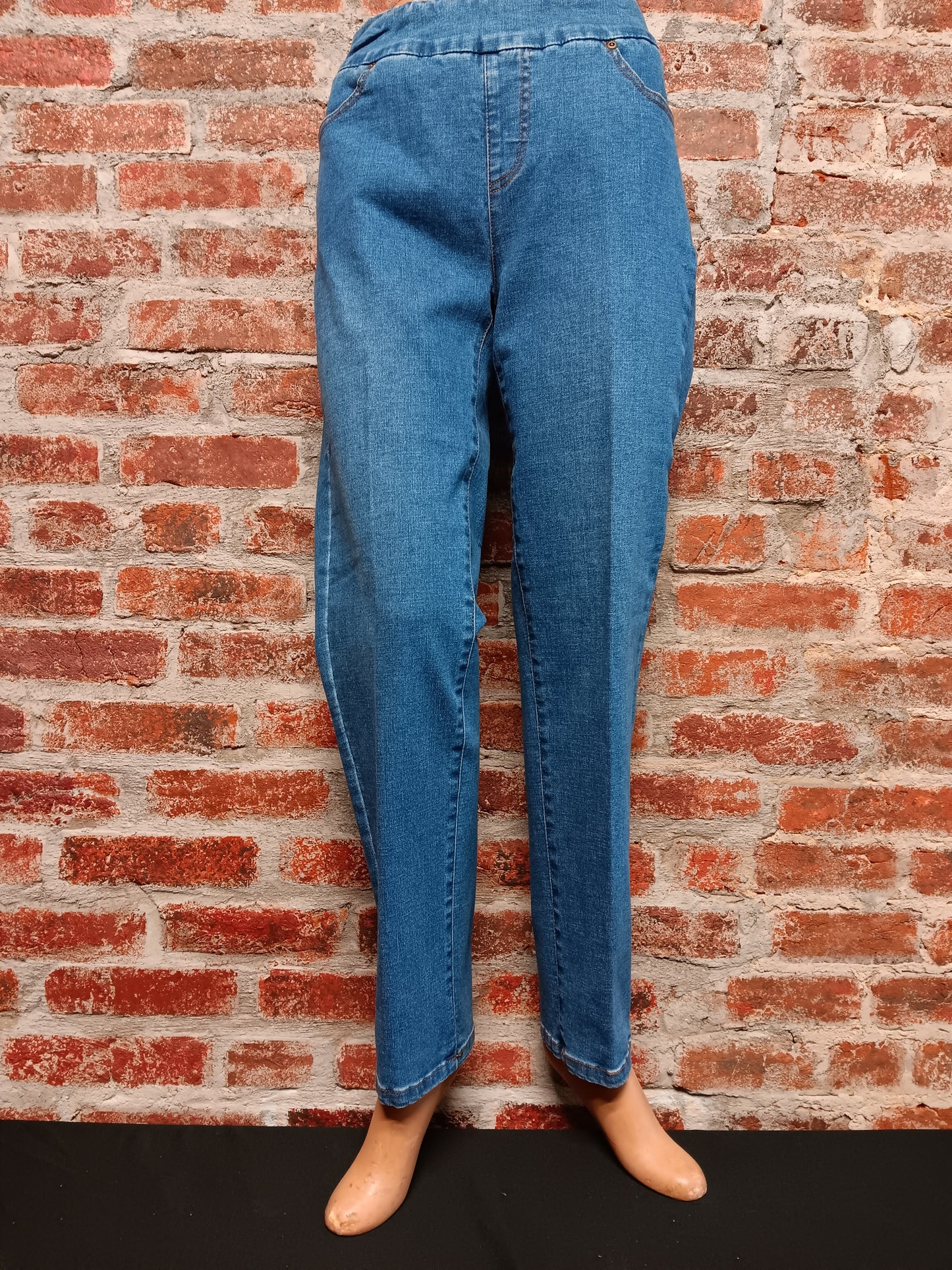 Indigo Pull-On Ankle Pant w/Real Pockets