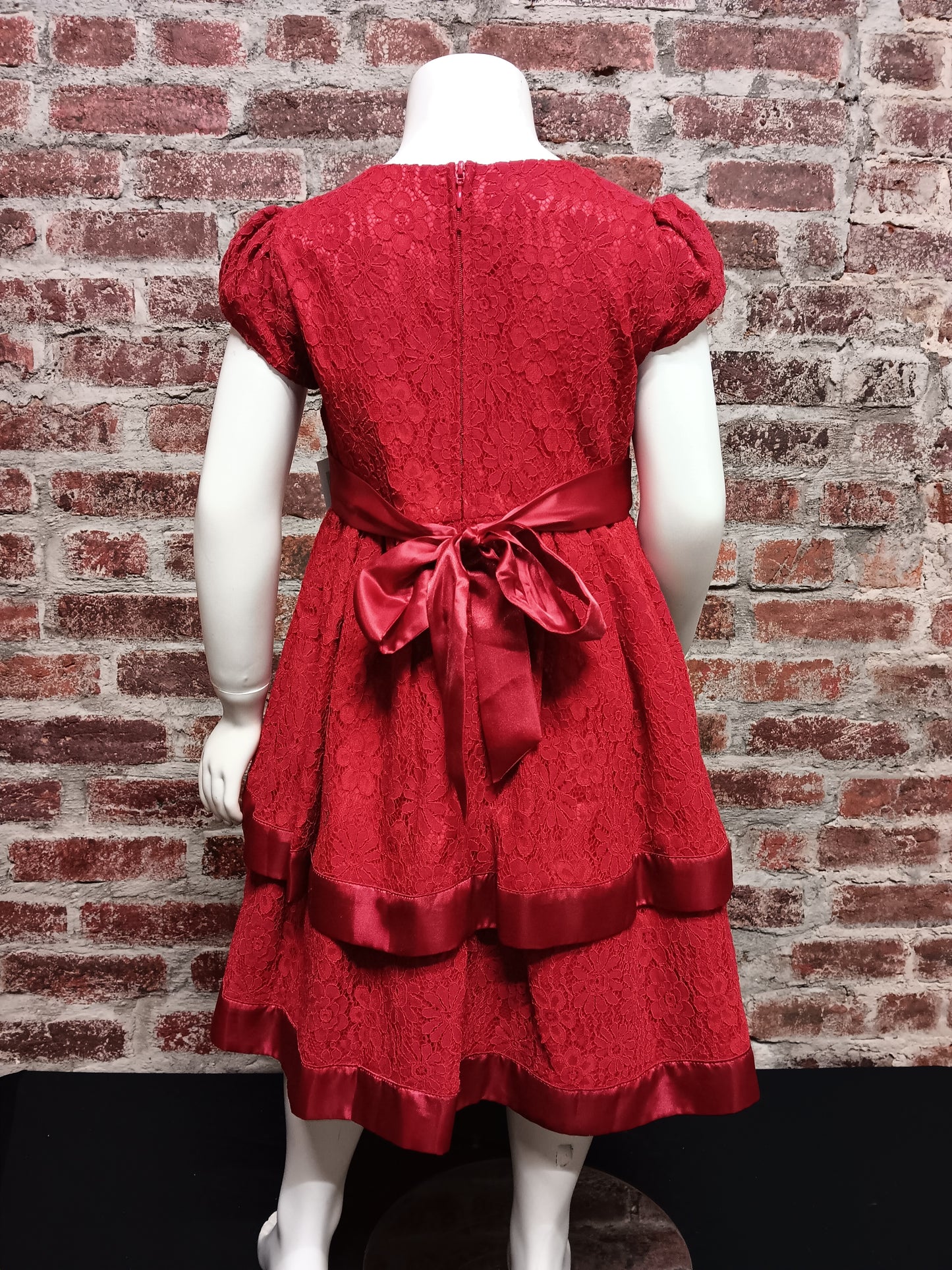 Red Lace Short Sleeve Holiday Dress