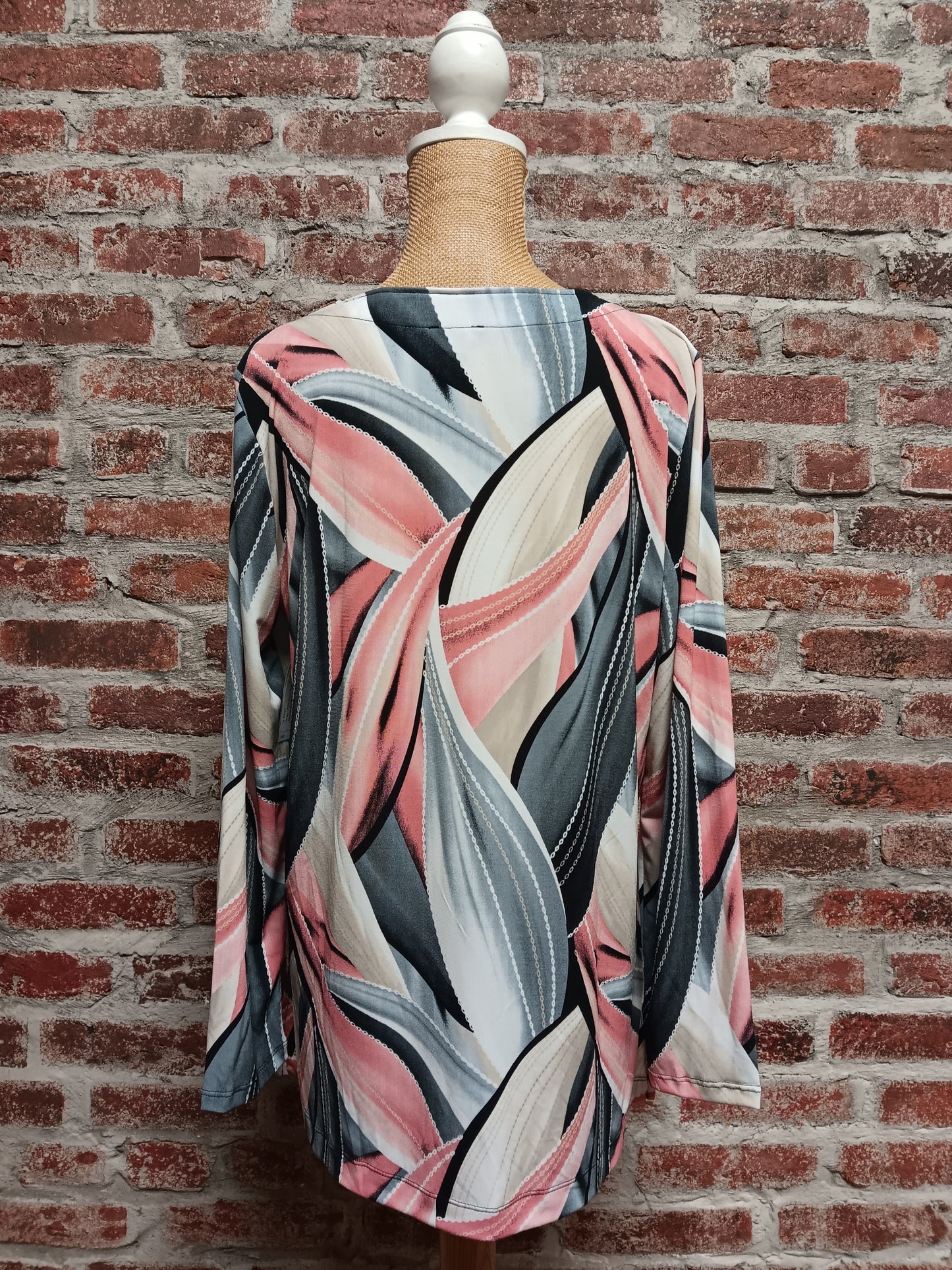 Gray Pink Swirl Pattern 3/4 Sleeve Top