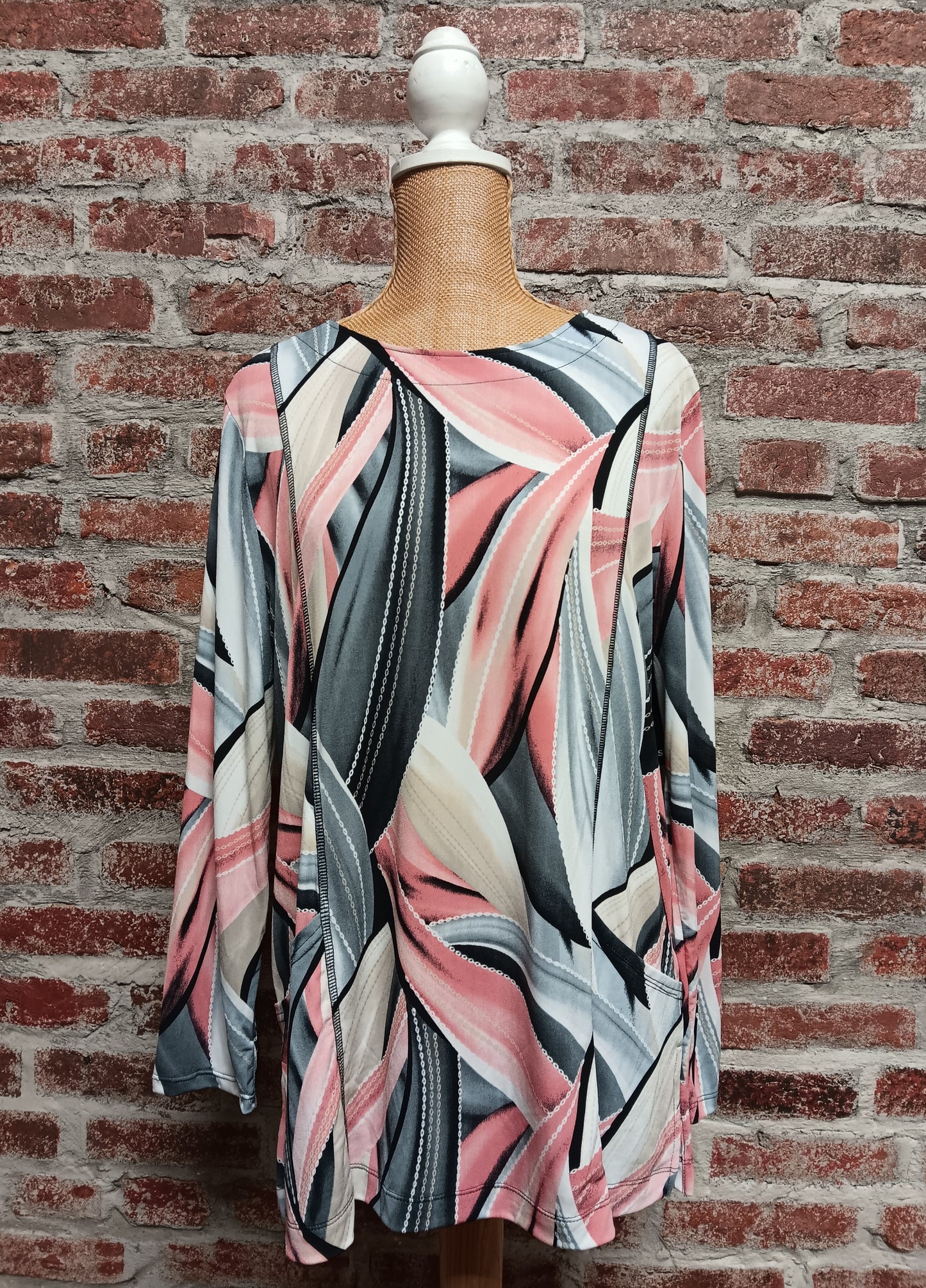Gray Pink Swirl Pattern 3/4 Sleeve Top