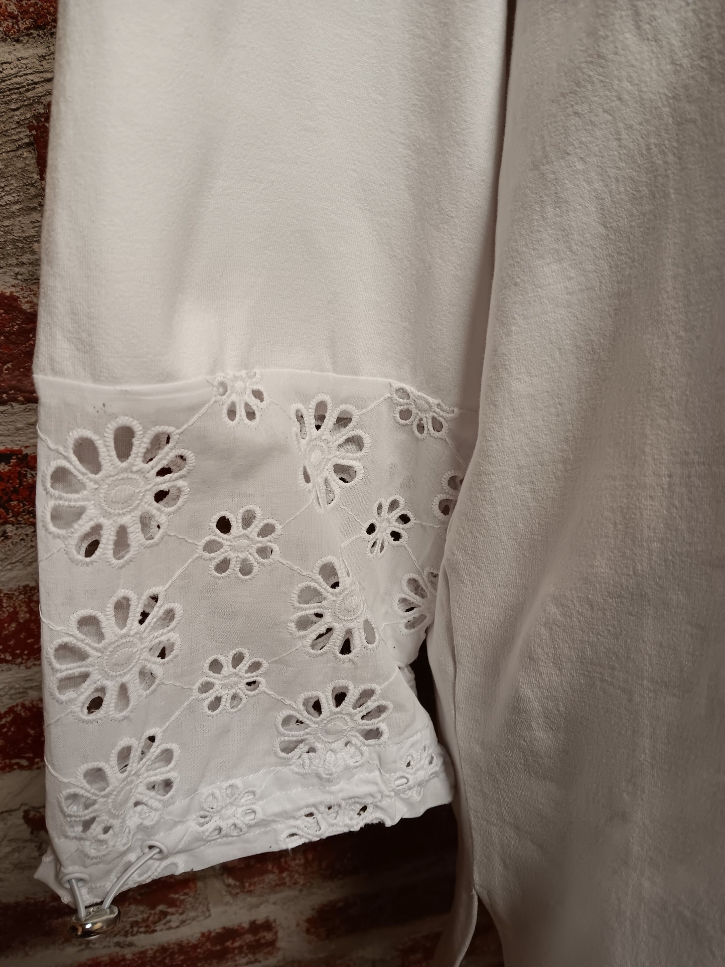 White Eyelet Trim 3/4 Sleeve Top