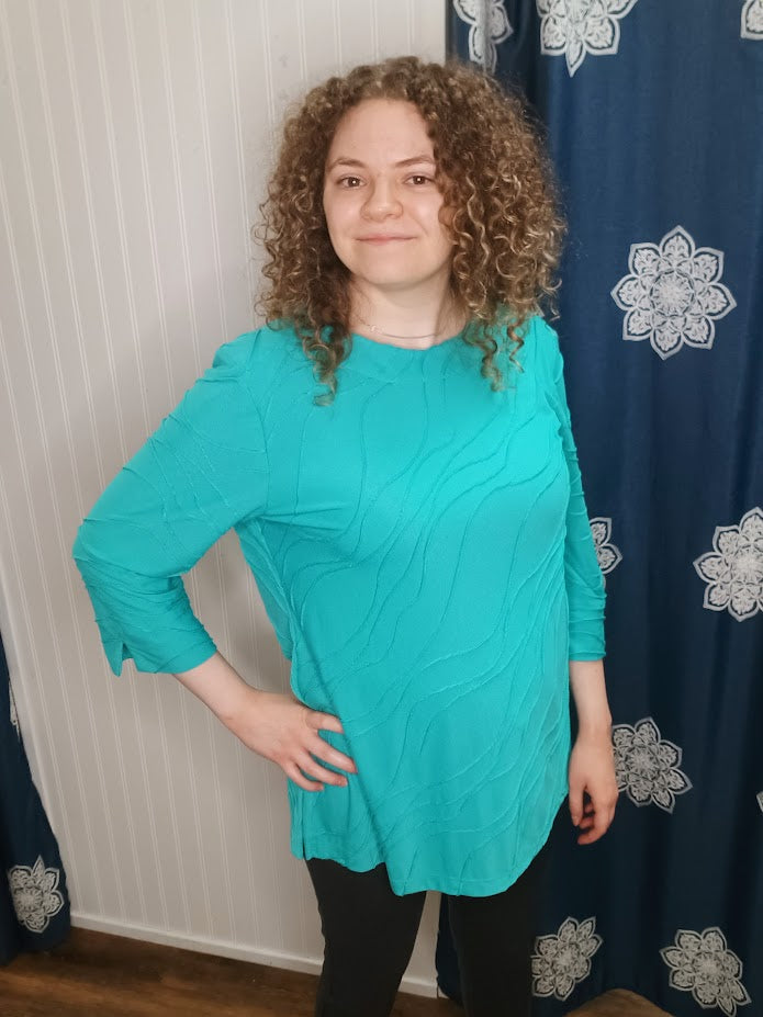 Aqua Wave Pattern 3/4 Sleeve Top