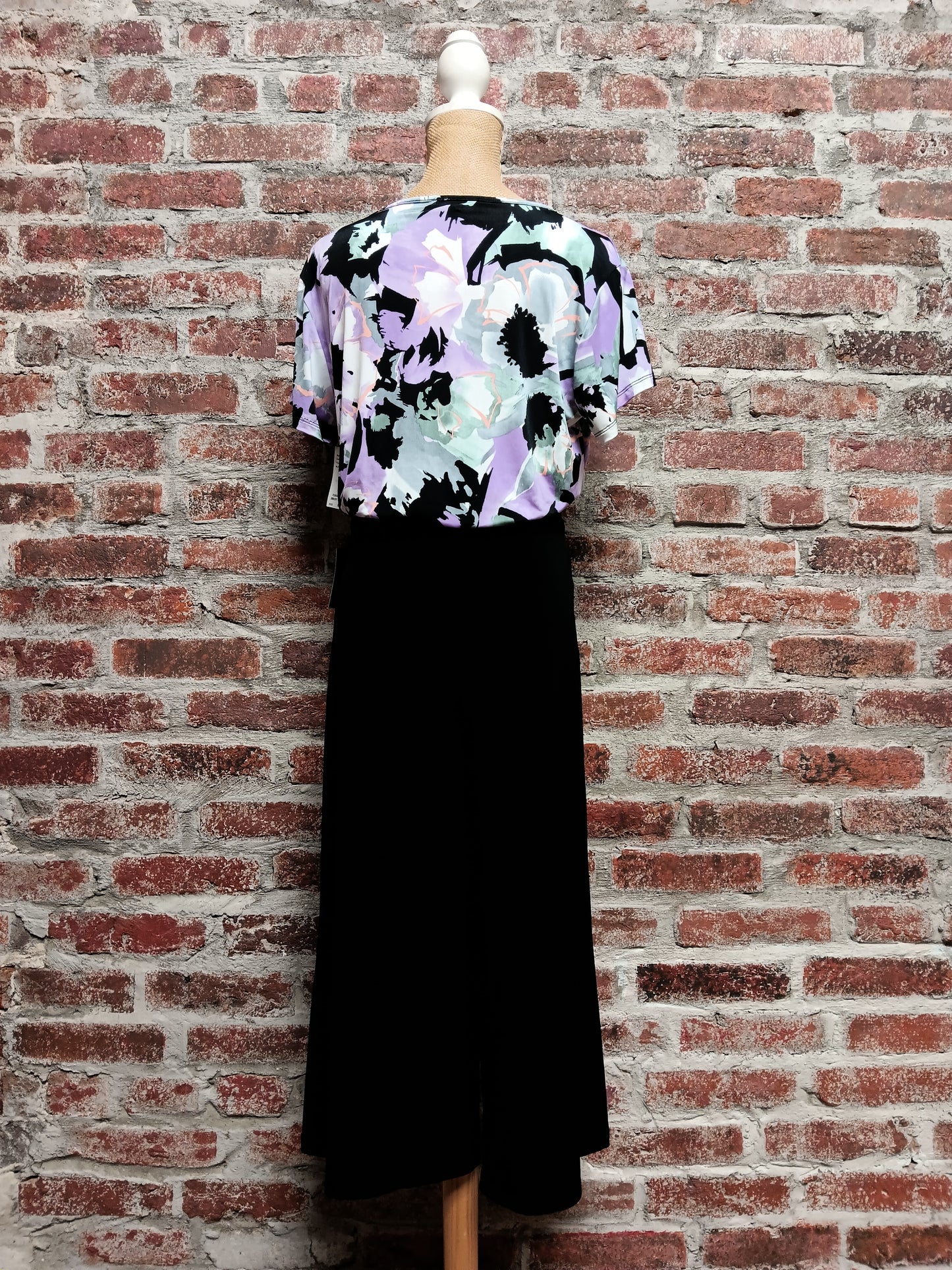 Black Knit Belted Wide Leg Capri Pant