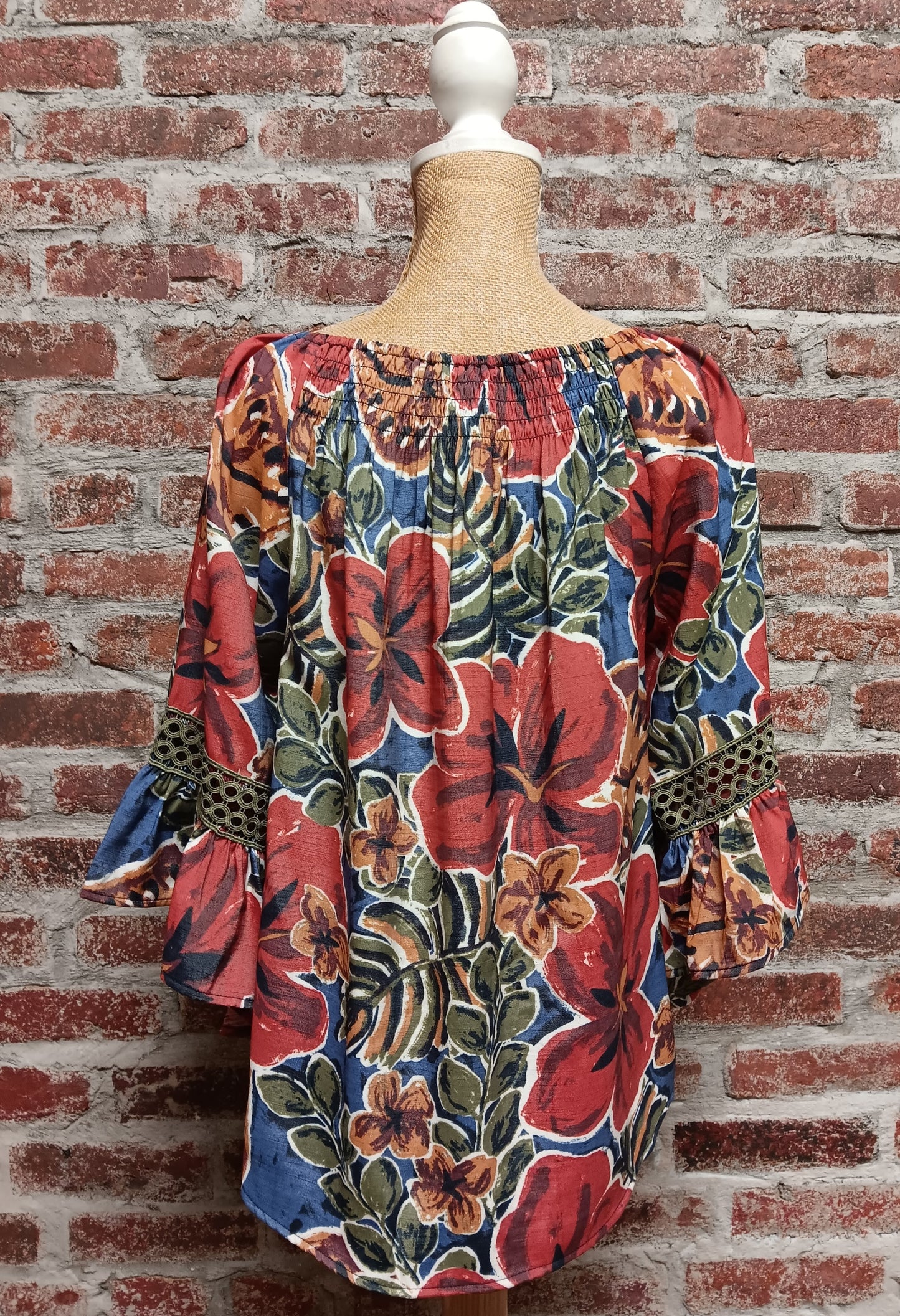 Red/Moss Green Eyelet Detail on Flounced 3/4 Sleeve Top