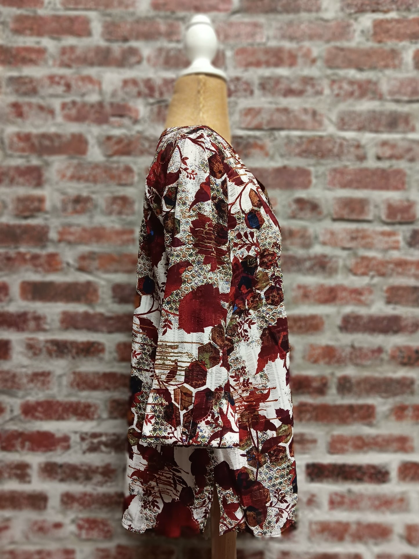 Port/Cream Button Up 3/4 Cuffed Sleeve Top