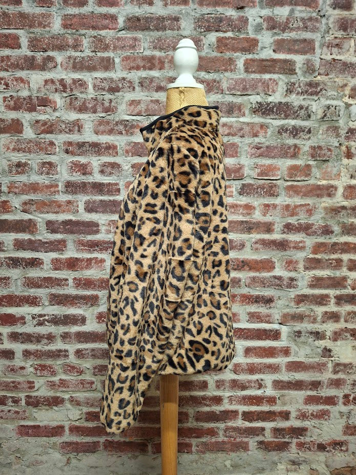 Leopard Print Zip Up Jacket w/Pockets