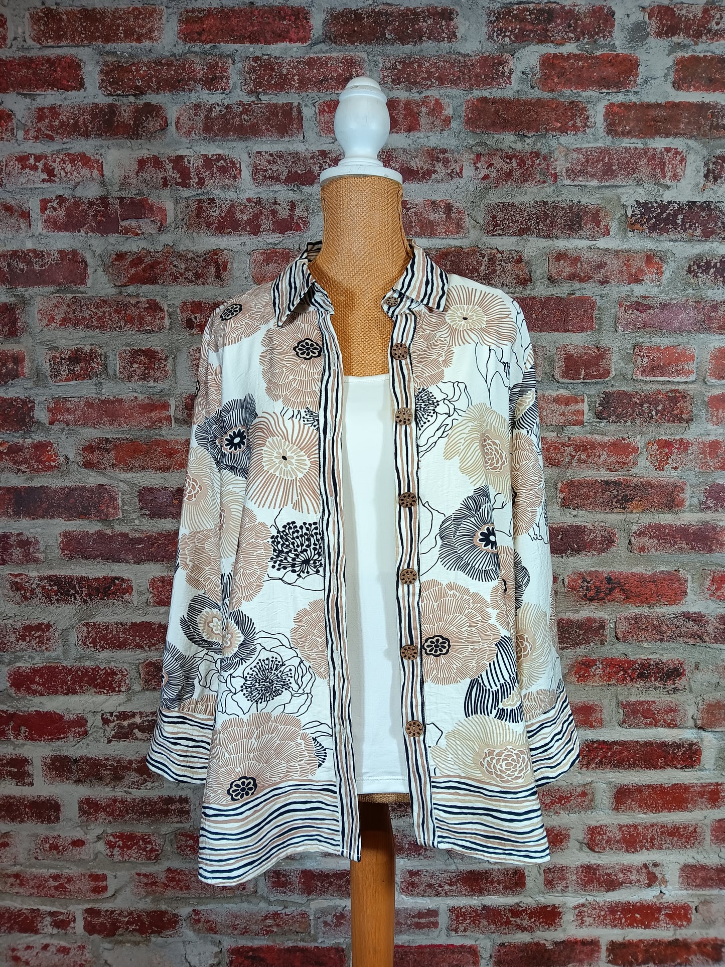 Tan Flower Turn Up Cuff 3/4 SLV Shirt