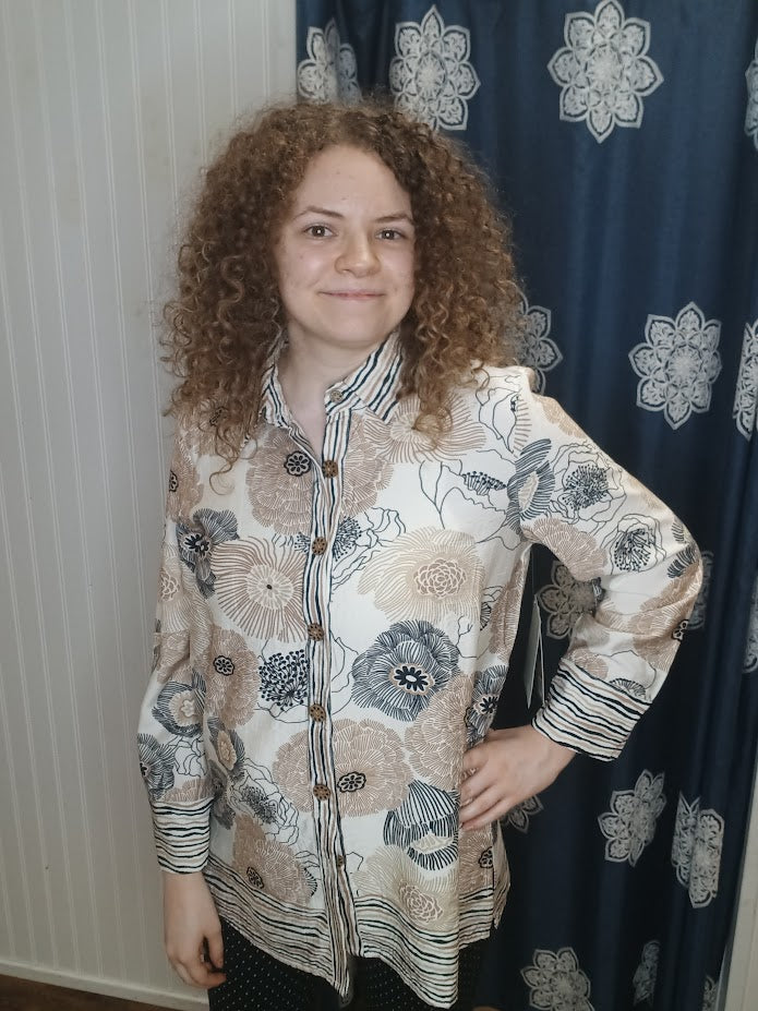 Tan Flower Turn Up Cuff 3/4 SLV Shirt
