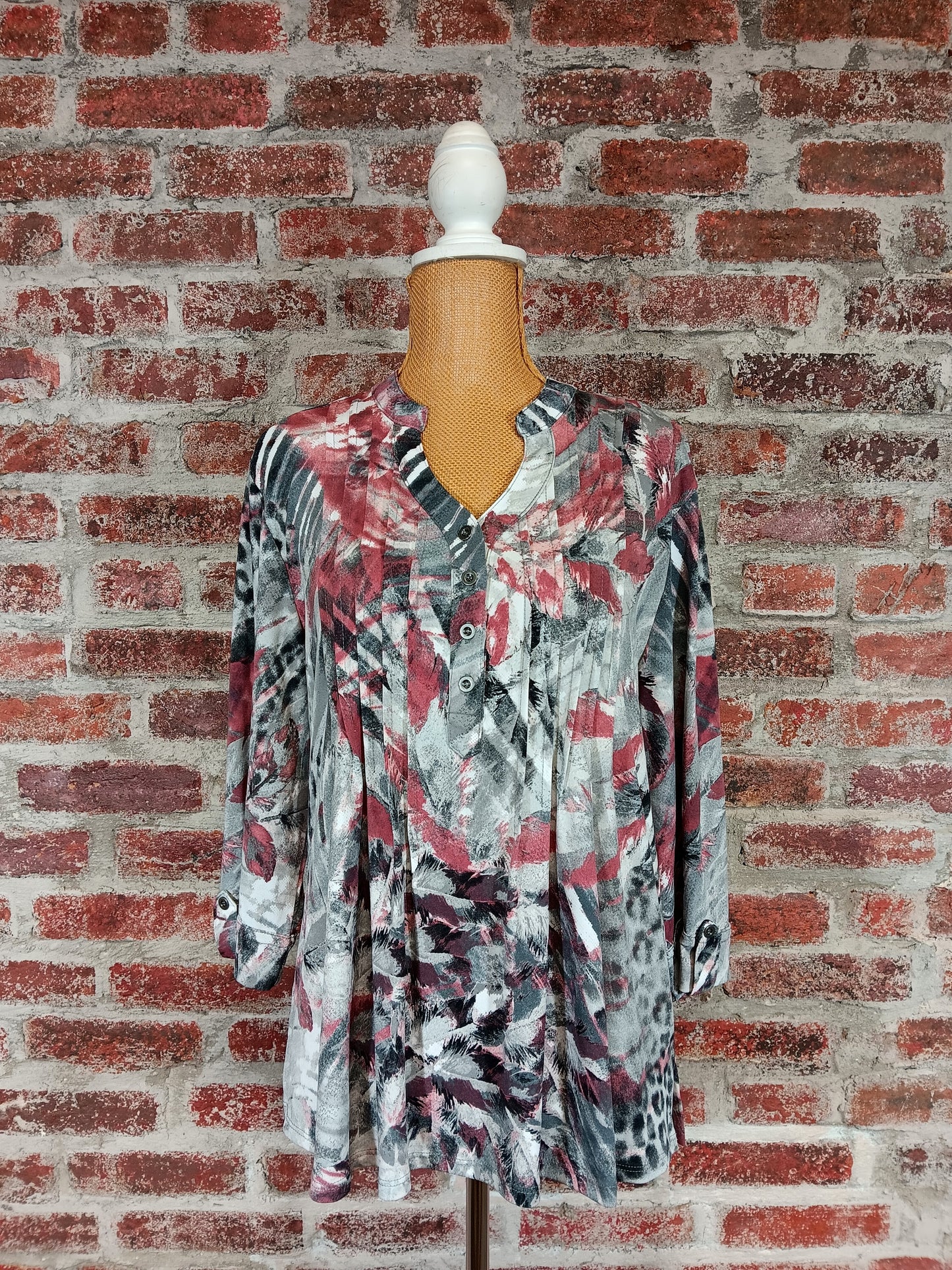 Rosetone Gray 3/4 Sleeve Plus Top