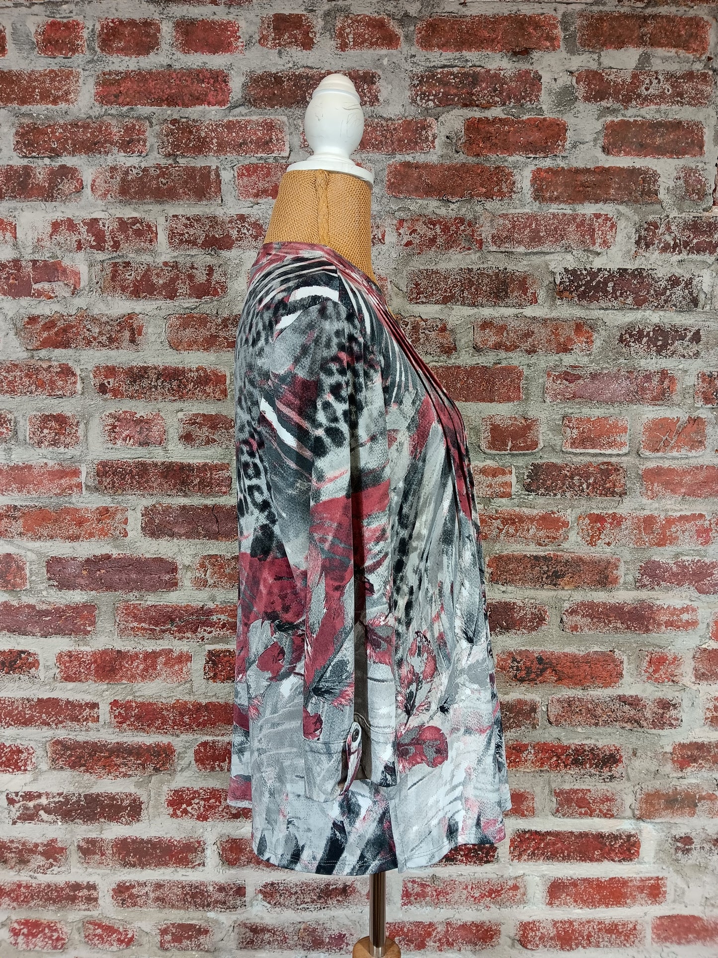 Rosetone Gray 3/4 Sleeve Plus Top