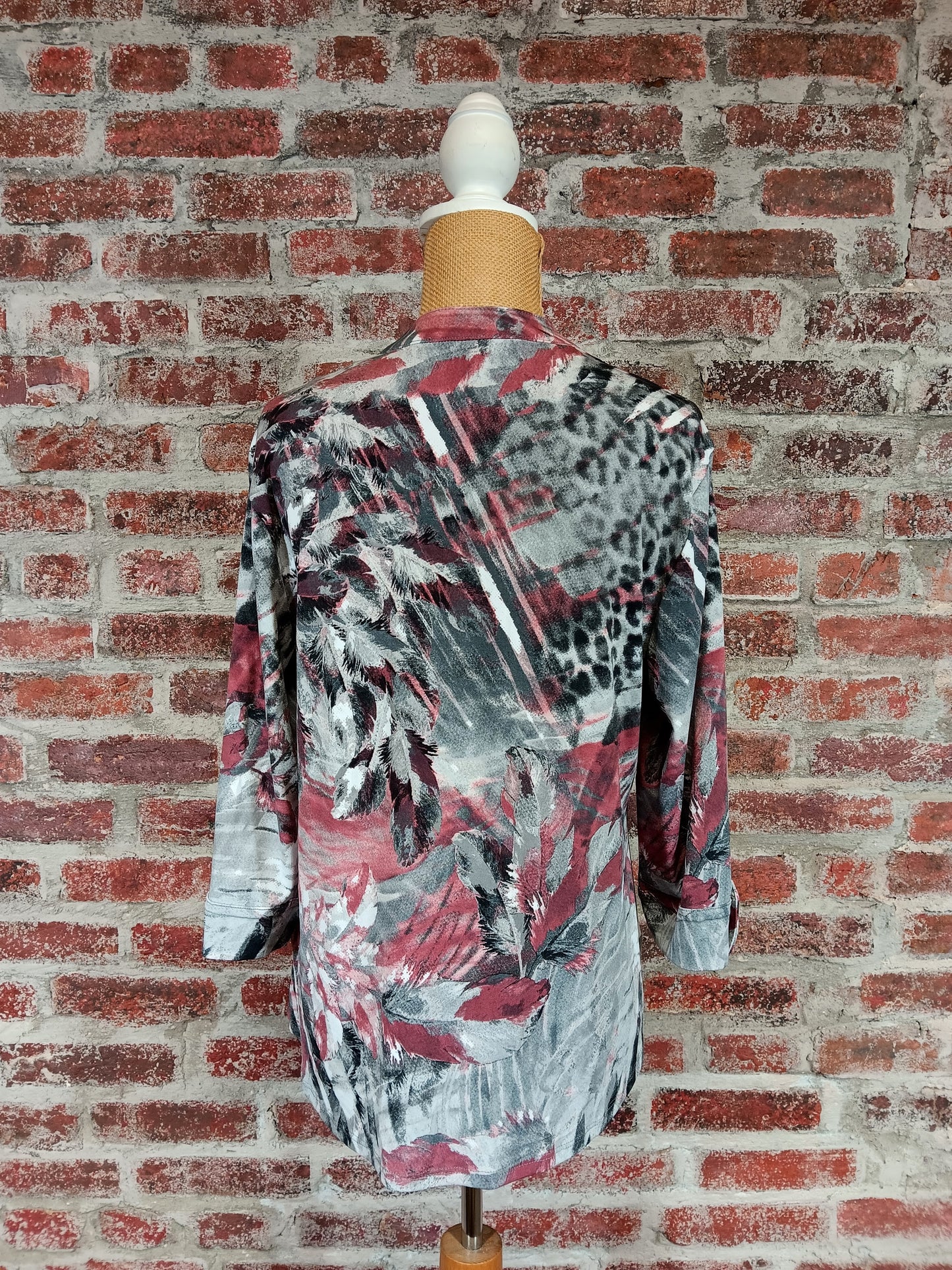 Rosetone Gray 3/4 Sleeve Plus Top