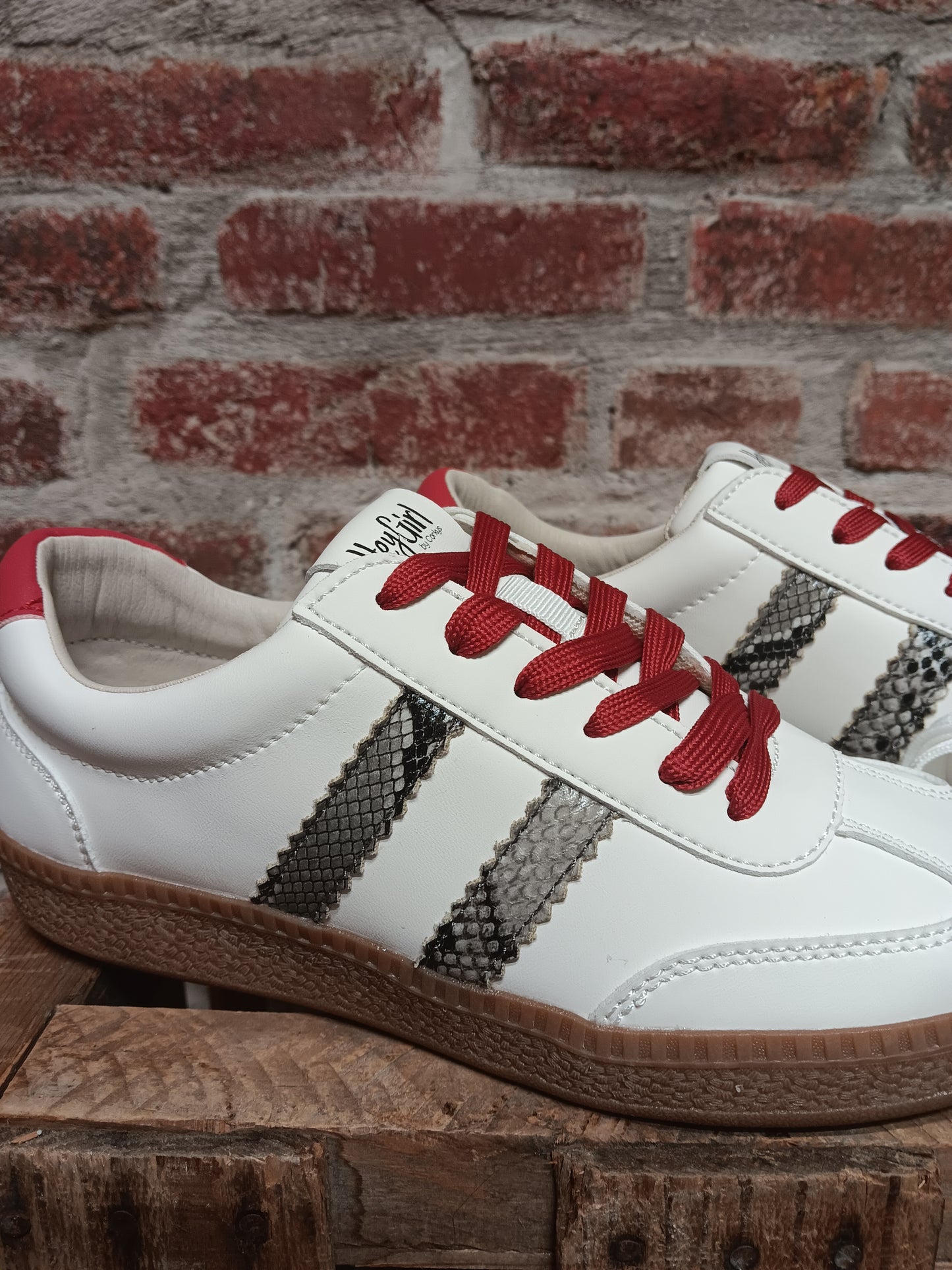 Heads up Sneaker With Snake Skin Stripe
