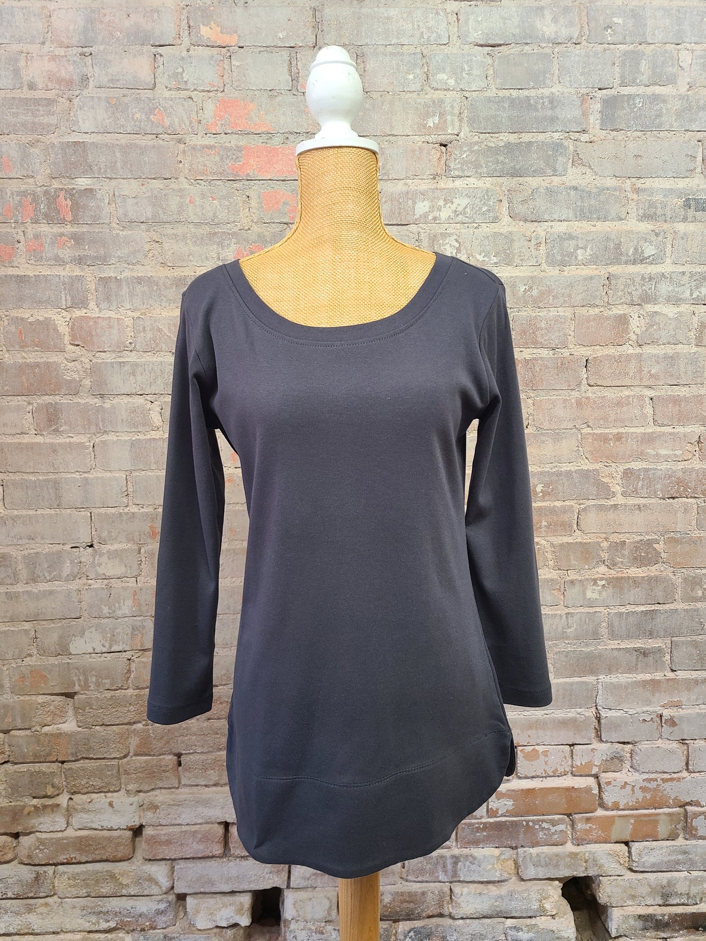 3/4 Sleeve Knit Top w/Scoop Neck