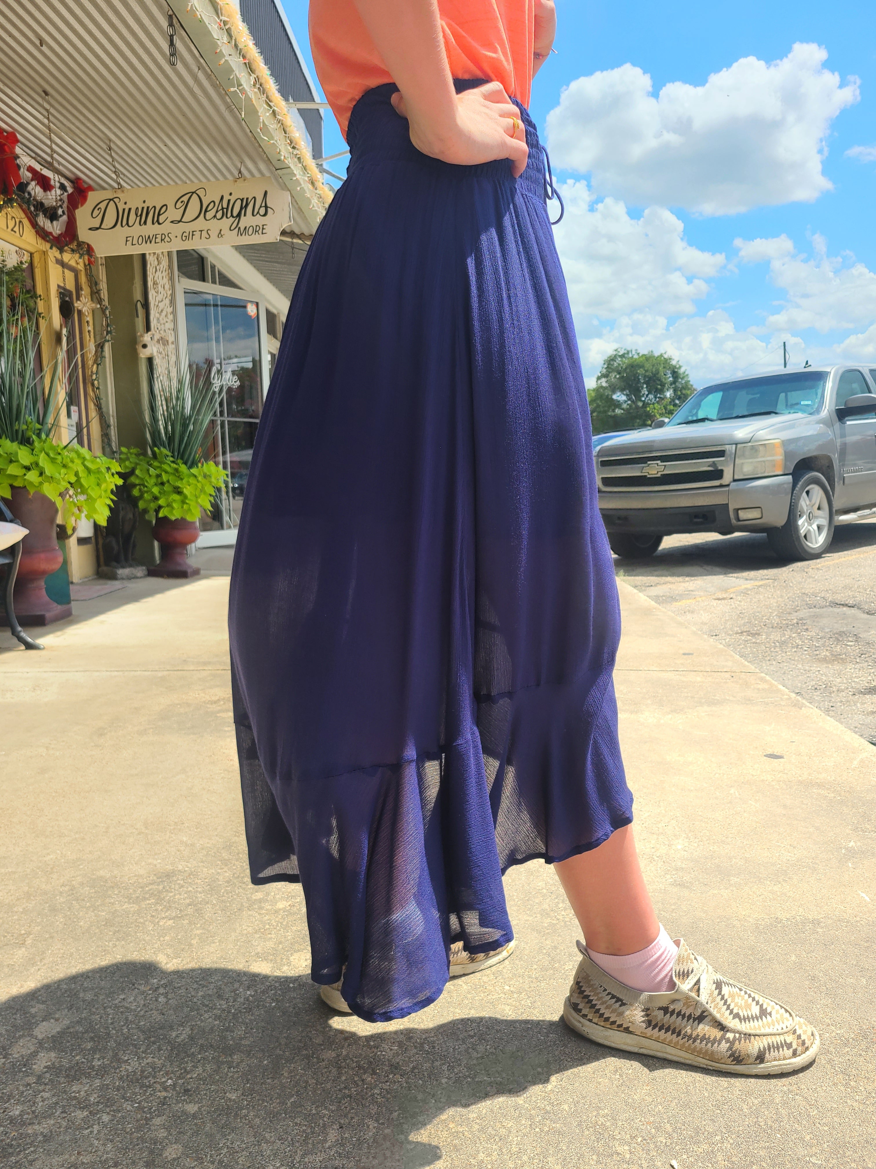 Flowy 2024 navy skirt