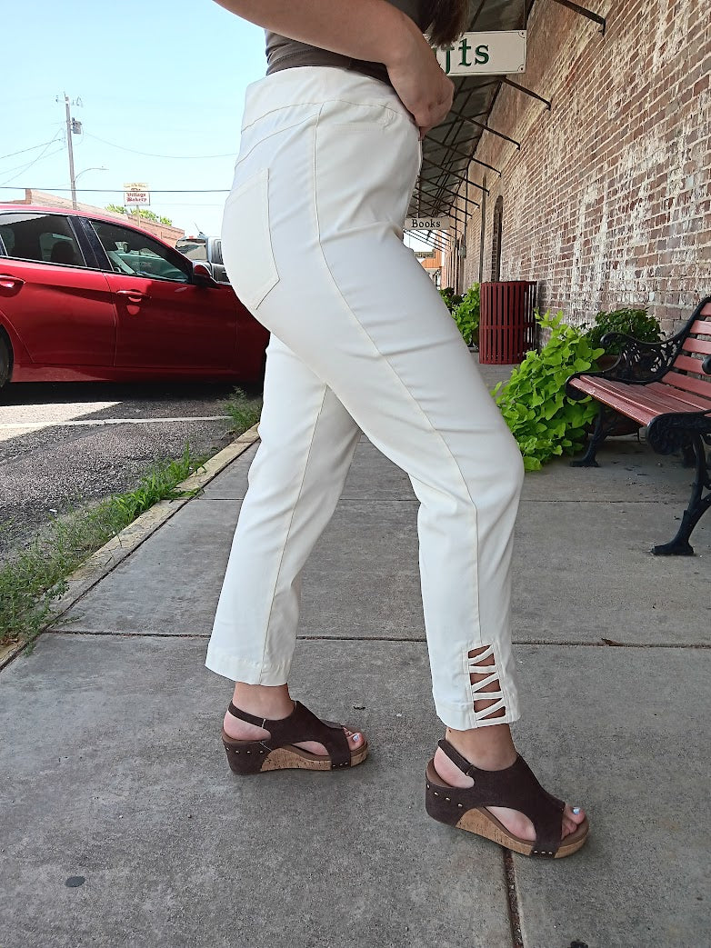 Ivory Pull-Over Ankle Pants W/ Real Pockets