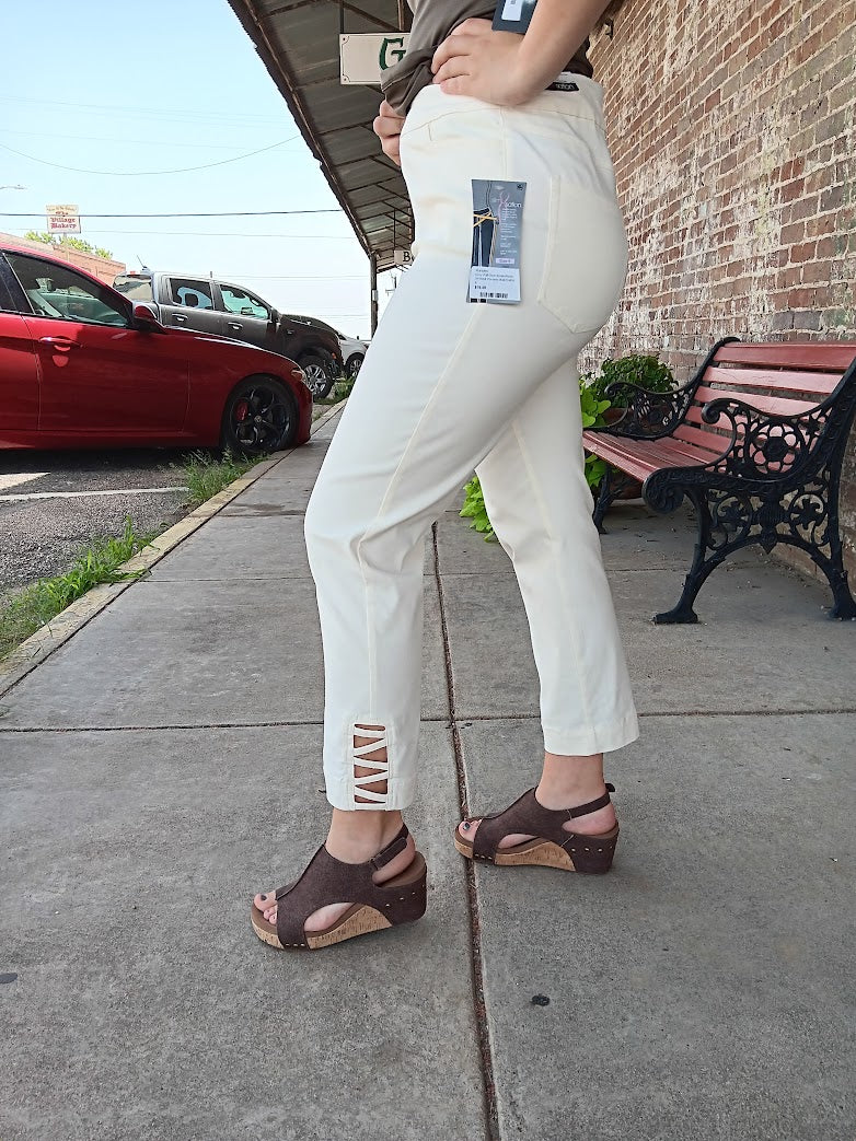 Ivory Pull-Over Ankle Pants W/ Real Pockets