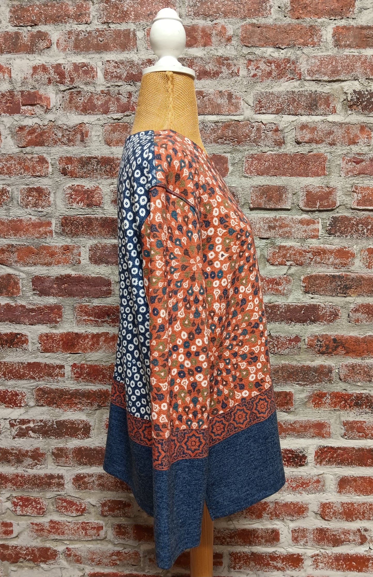 Floral Print Blue and Rust Pull-On Top