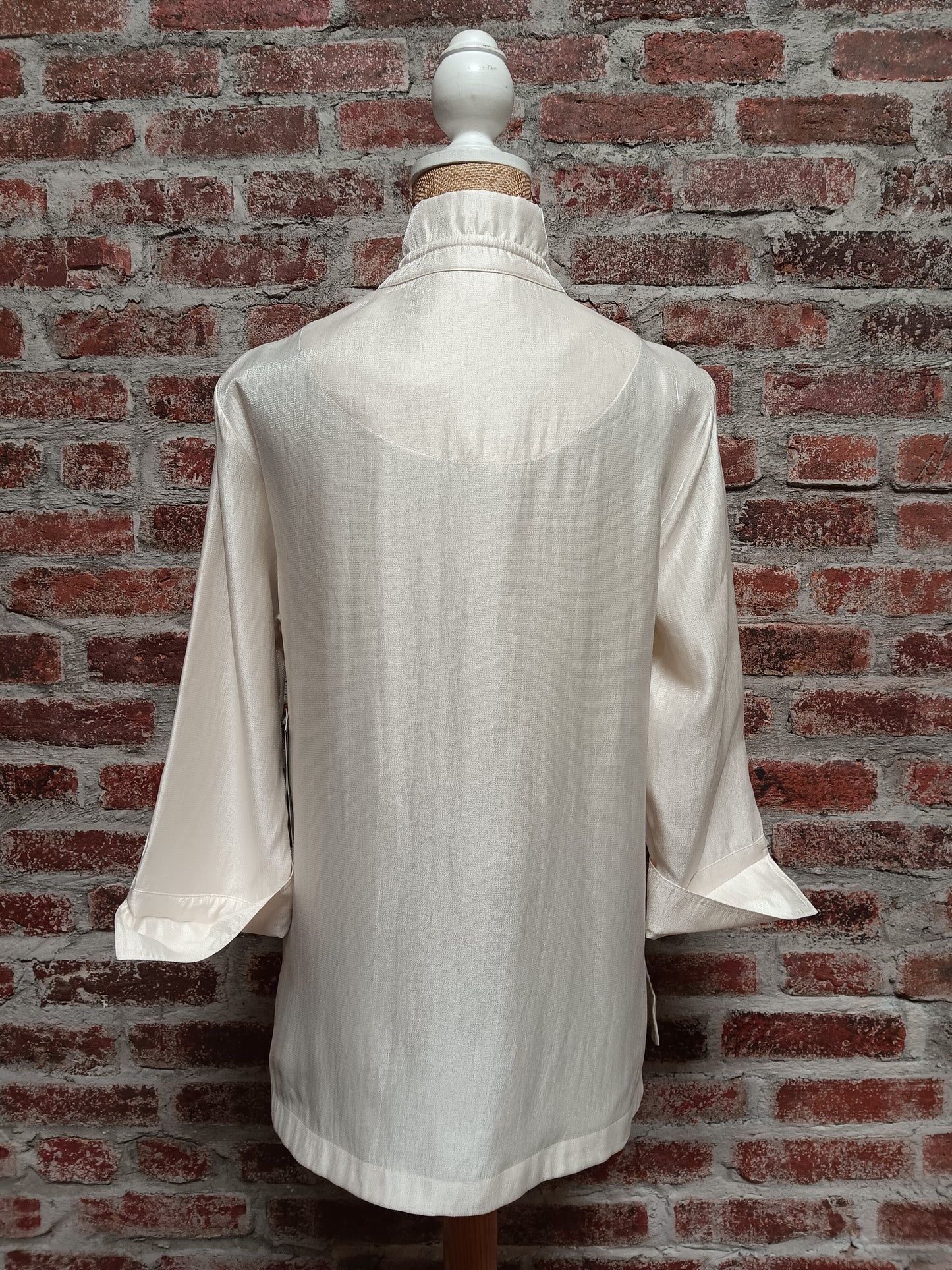 Winter White Wire Collar Cuffed Sleeve Top