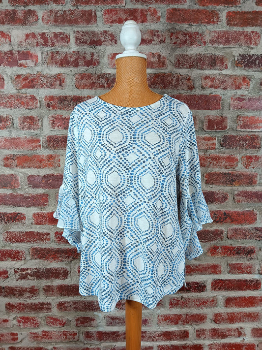 Blue/Gray Dot Pattern Top with Flounce 3/4 Length Sleeve