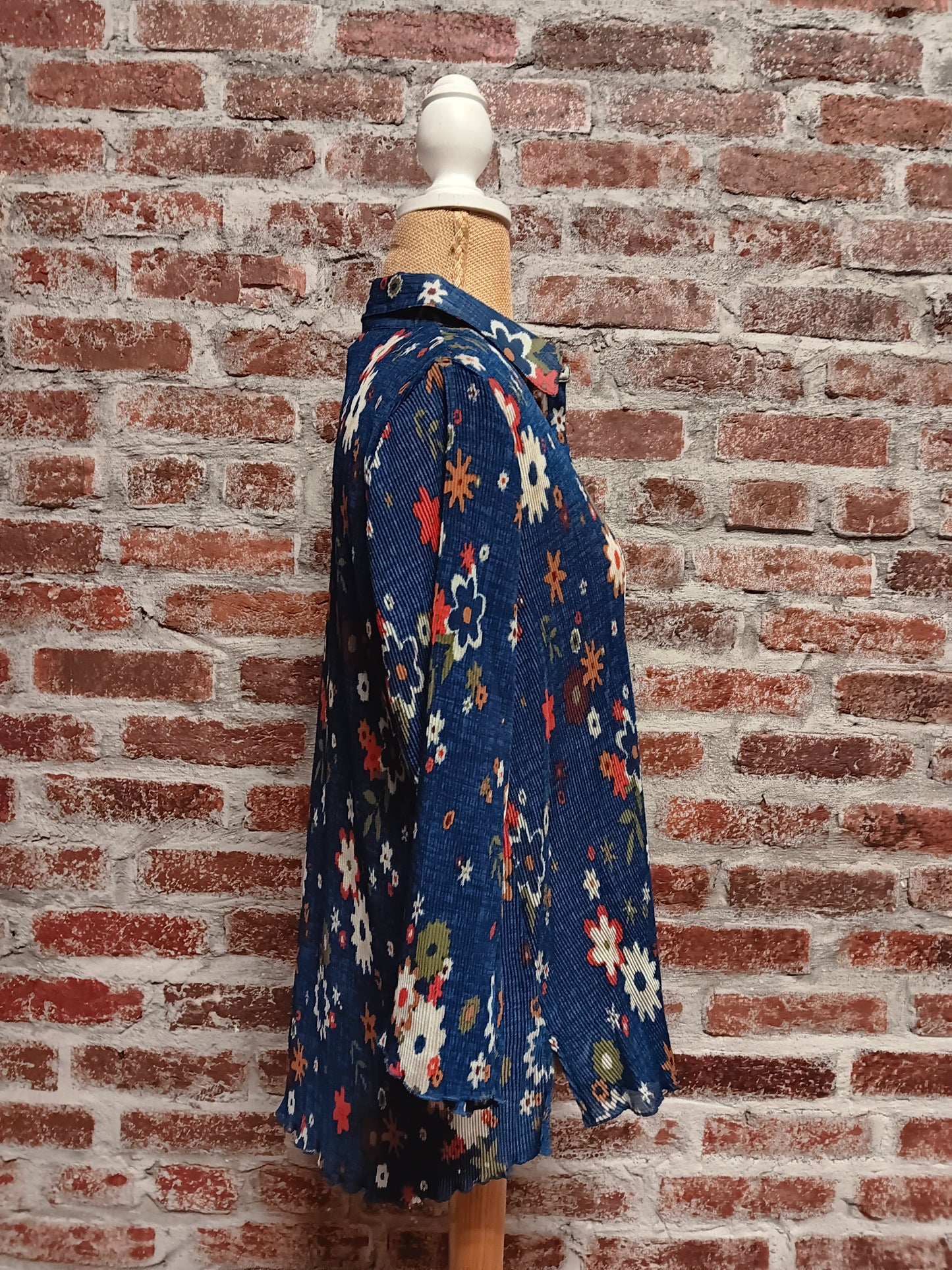 Blue/Red Daisy Print Ruched Top