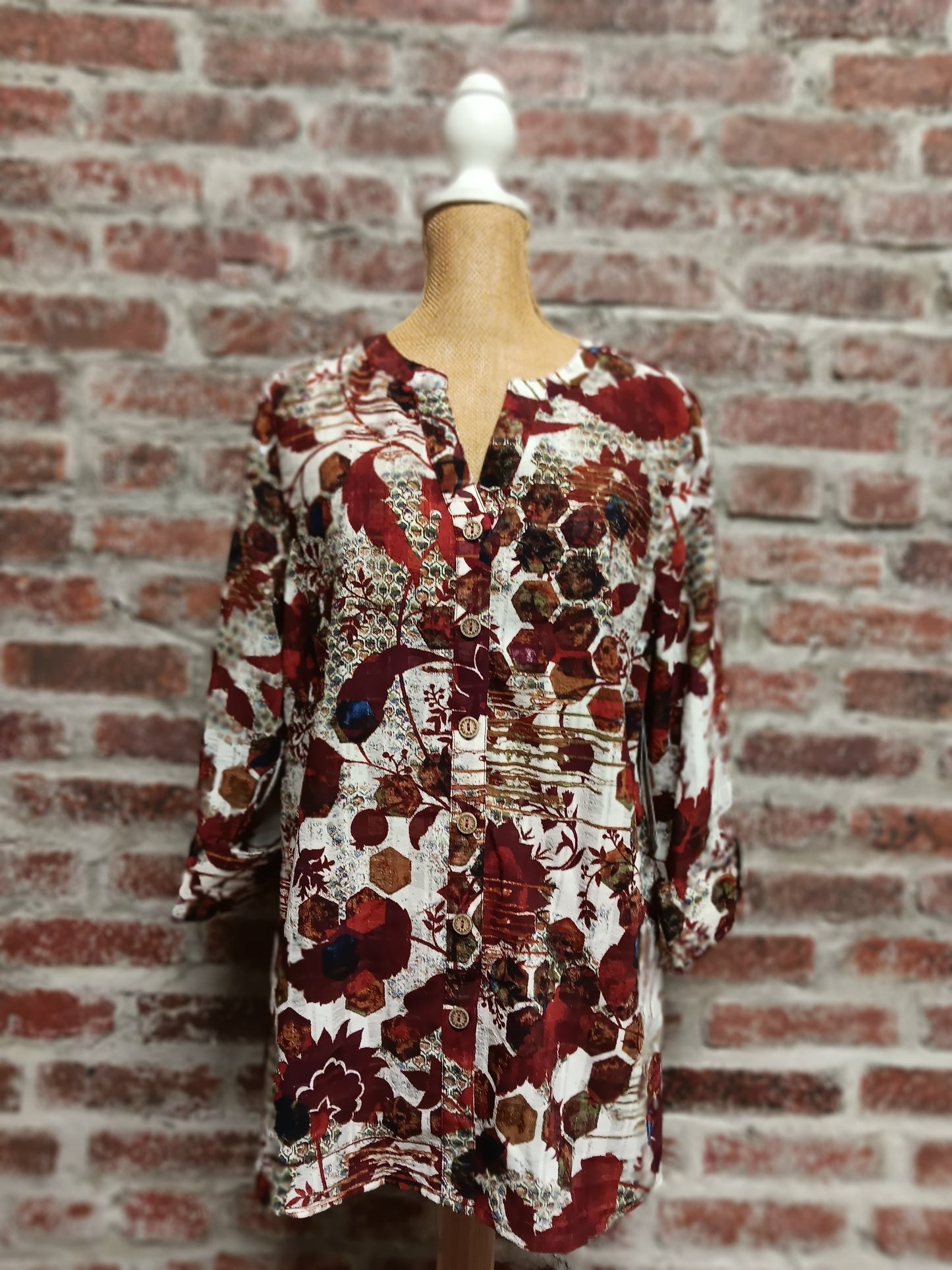 Port/Cream Button Up 3/4 Cuffed Sleeve Top