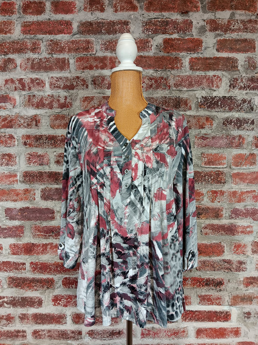 Rosetone Gray 3/4 Sleeve Plus Top