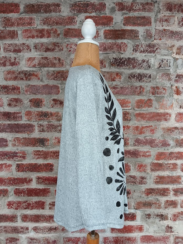 Gray L/S Filigree Top