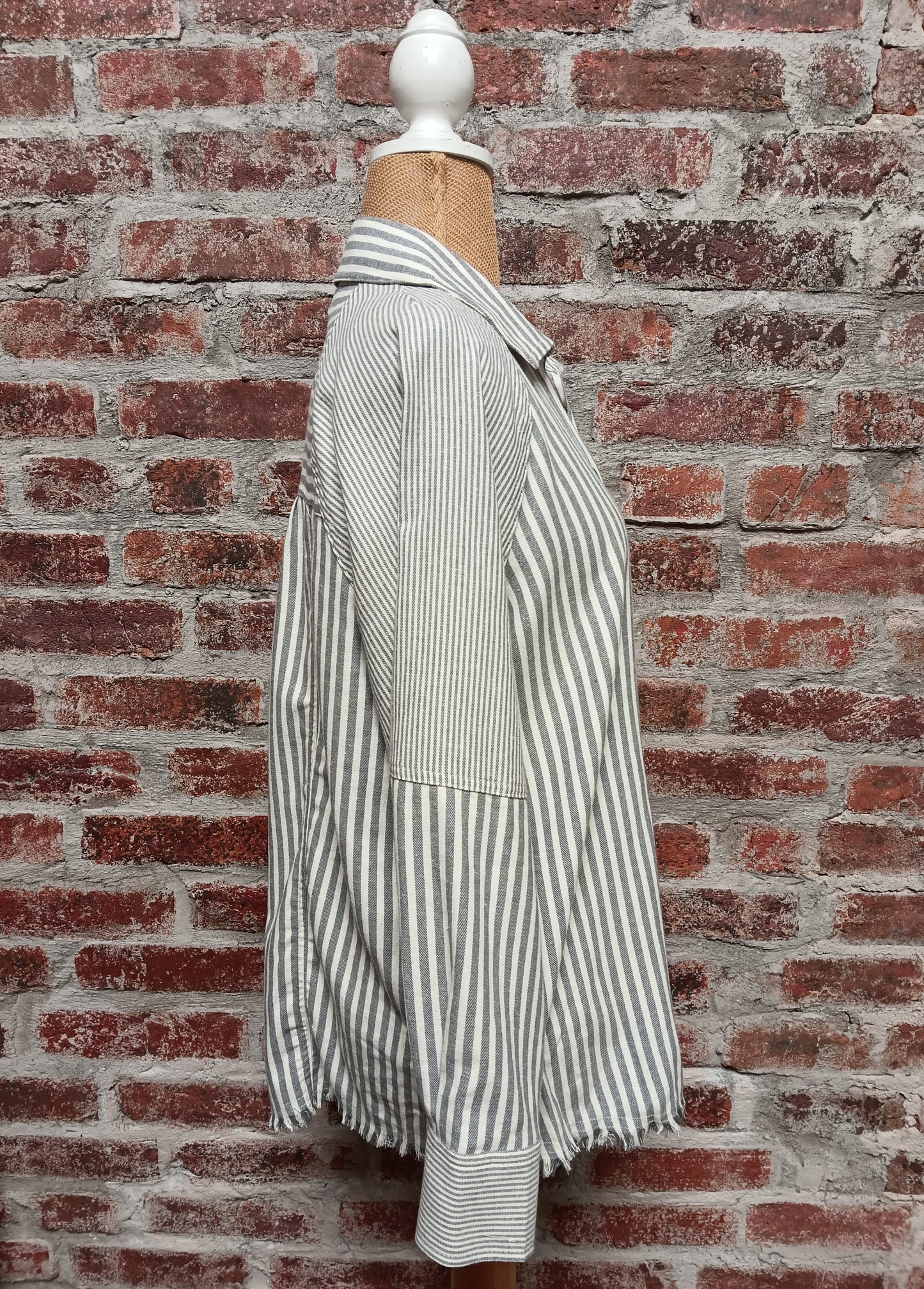 Granite Striped Long Sleeve Cuffed 1 Pocket Button Up Top