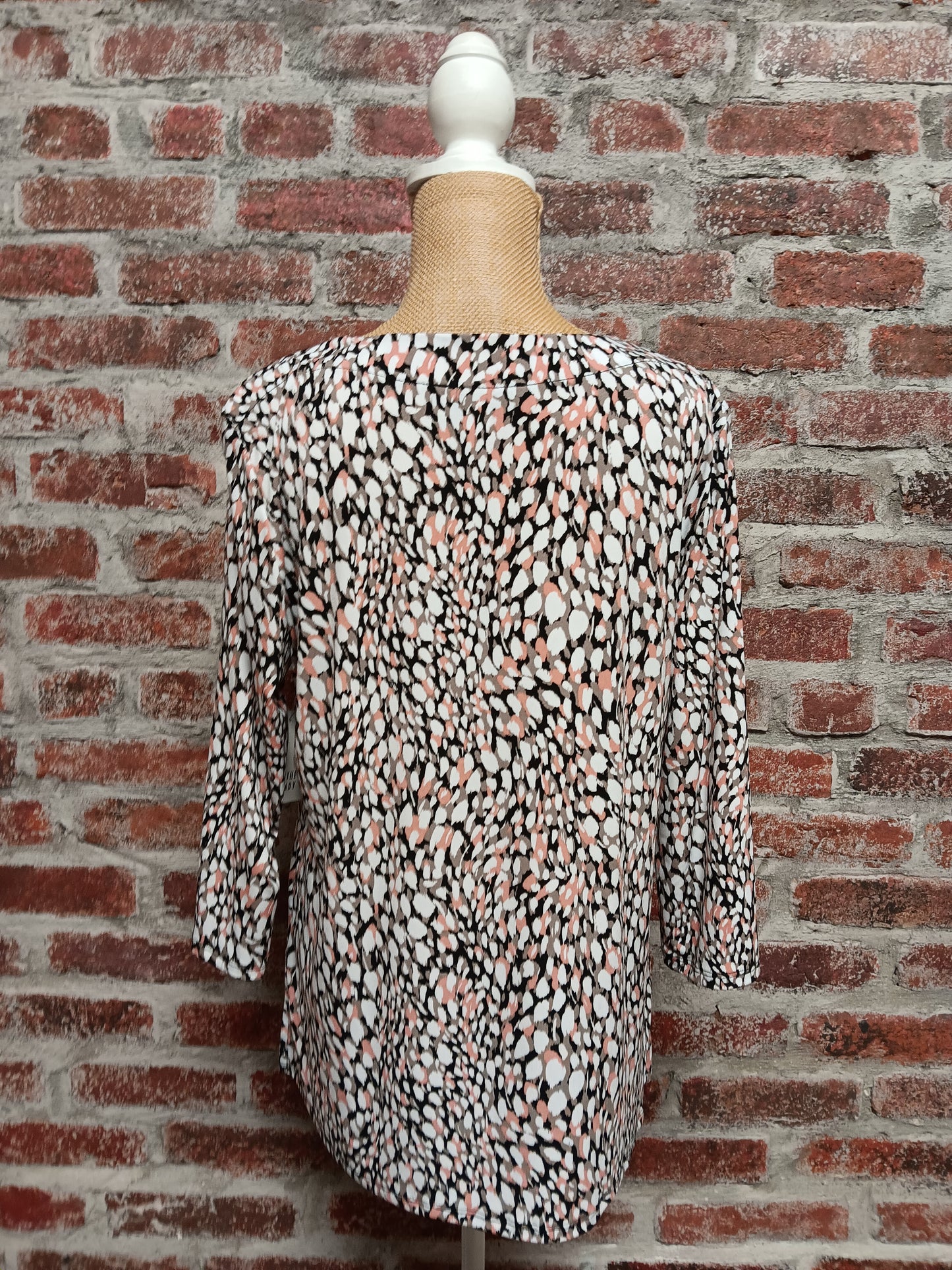 Sand/Peach/Black Dot Print 3/4 Sleeve Top