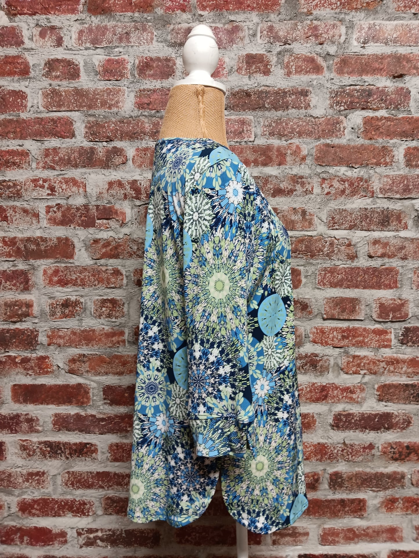 Navy/Denim Geometric Print 3/4 Sleeve Top With Pintuck Neckline