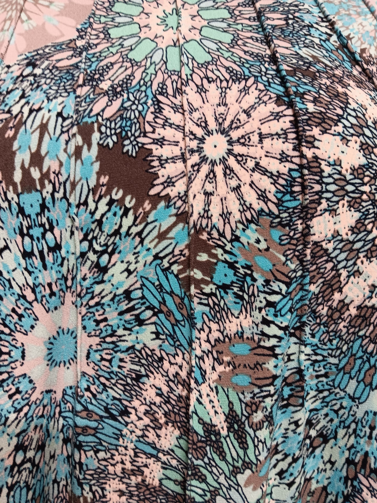 Turquoise/Gray Geometric Print 3/4 Sleeve Top With Pintuck Neckline