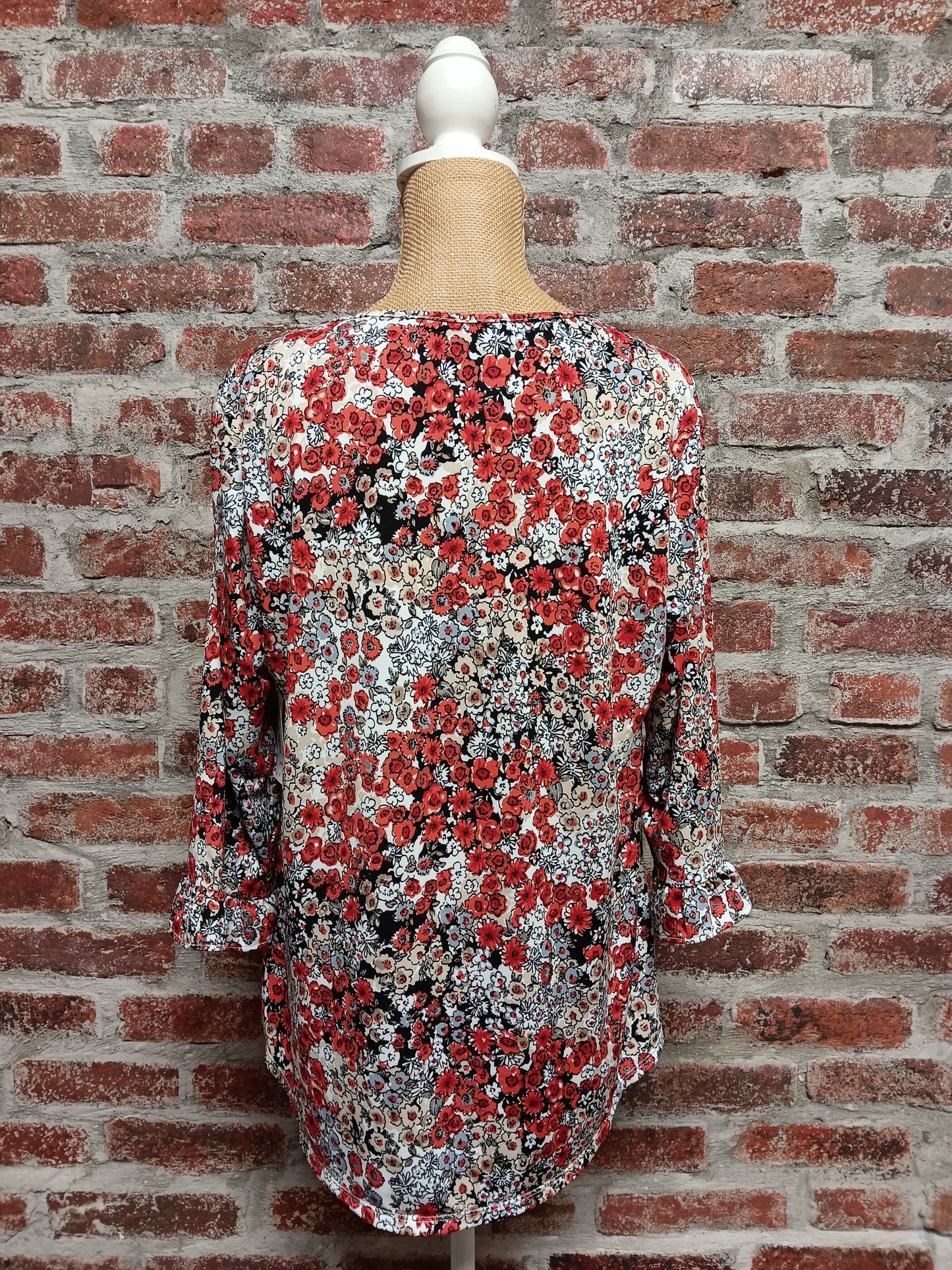 Black/Red Small Floral Print 3/4 Sleeve Top