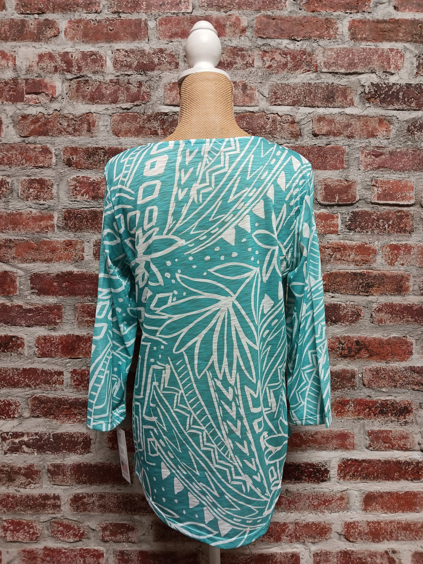 Seafoam Rounded Neck And Hem 3/4 Sleeve Top