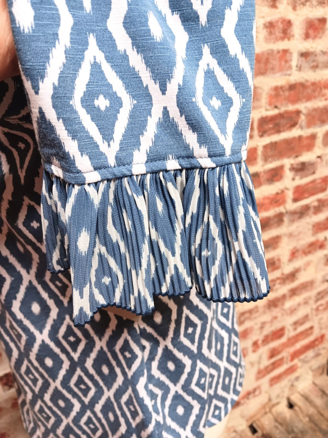 Blue and White Pleated Flounce 3/4 SLV Top