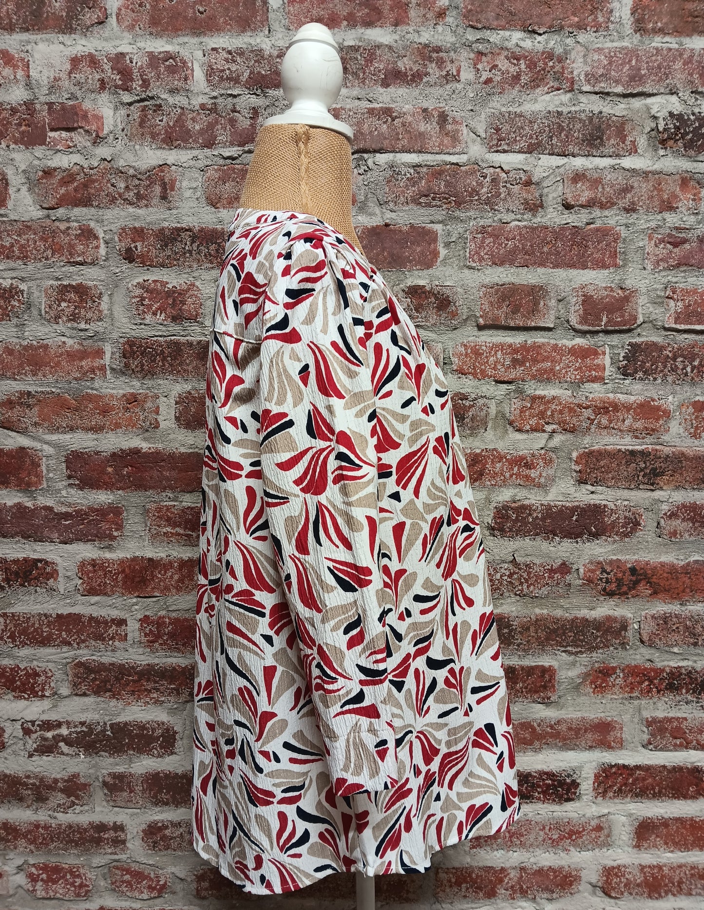 Red Navy Tan 3/4 SLV Top