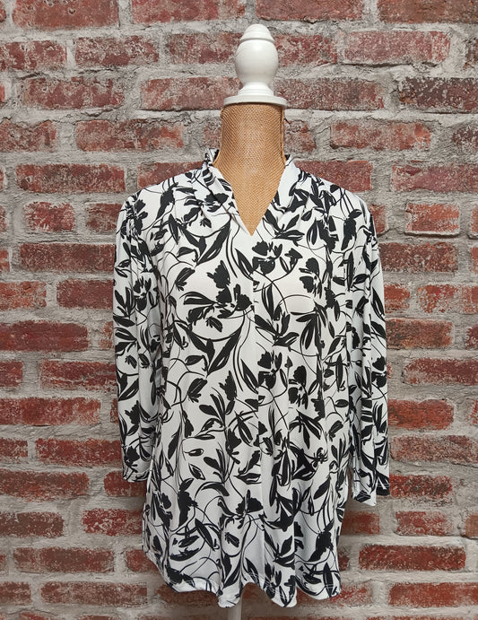 Black and White 3/4 SLV Top