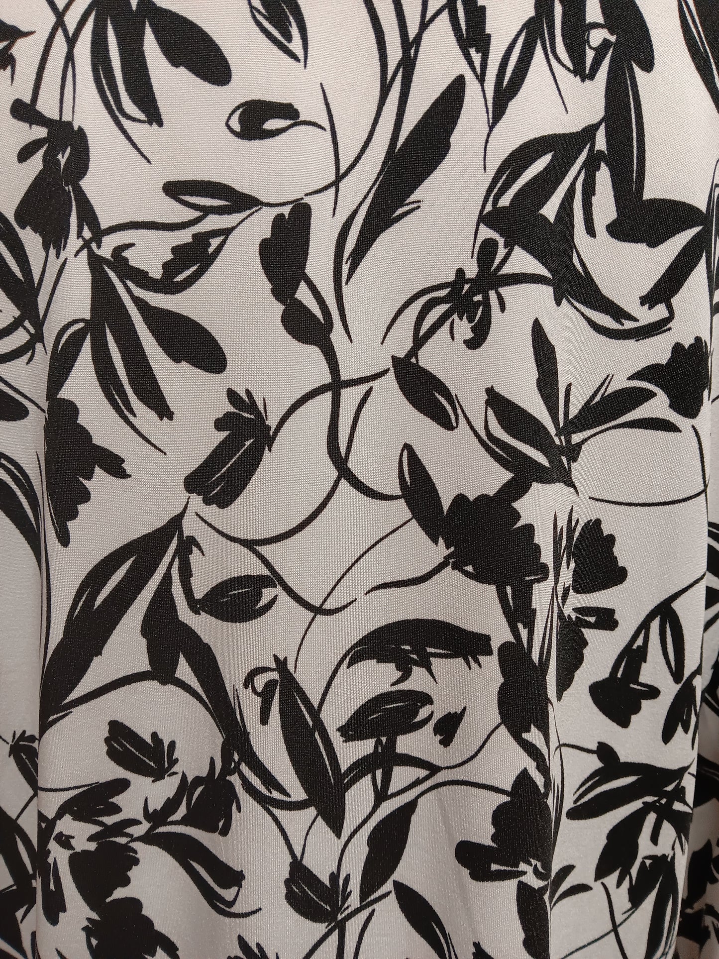 Black and White 3/4 SLV Top