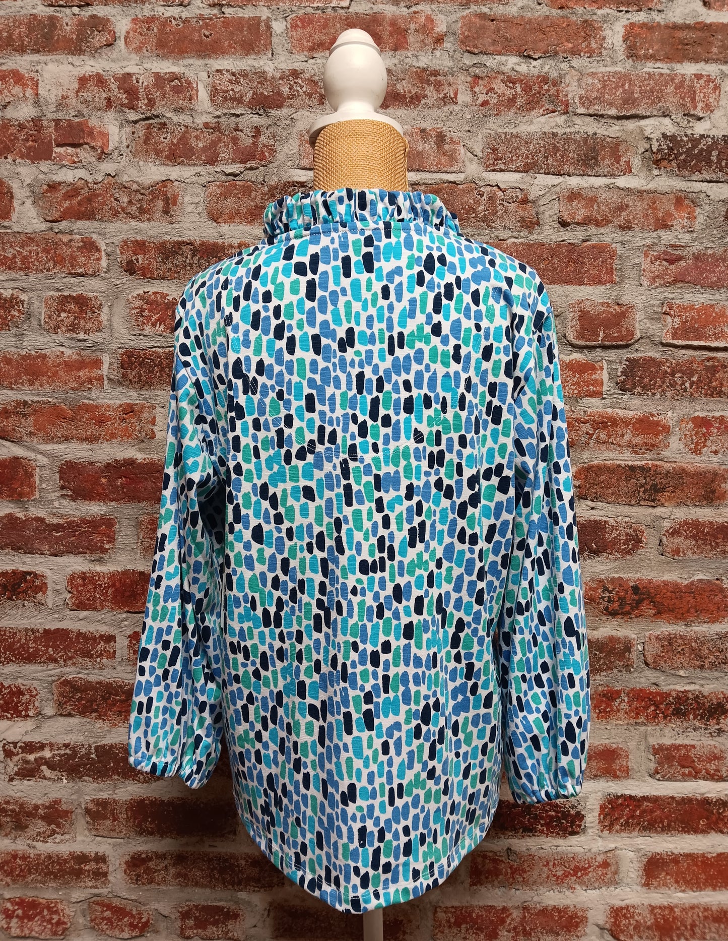 Ruffle V-Neck 3/4 Sleeve Top