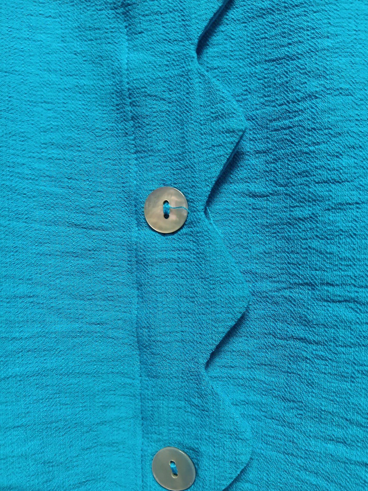 Blue Sea 3/4 SLV Scallop Button Top