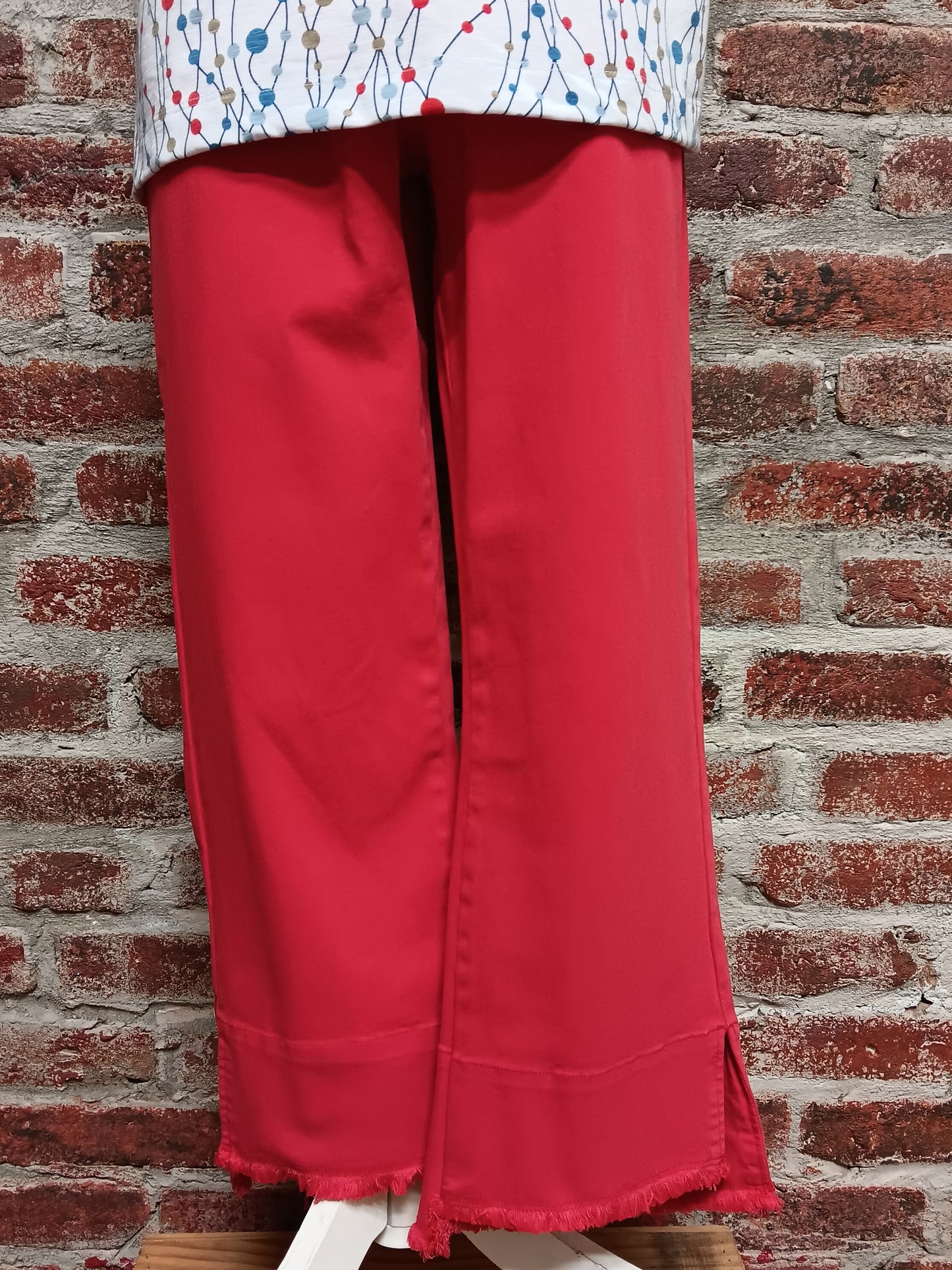 Red Button and Zip Fringe Hem Crop Pant