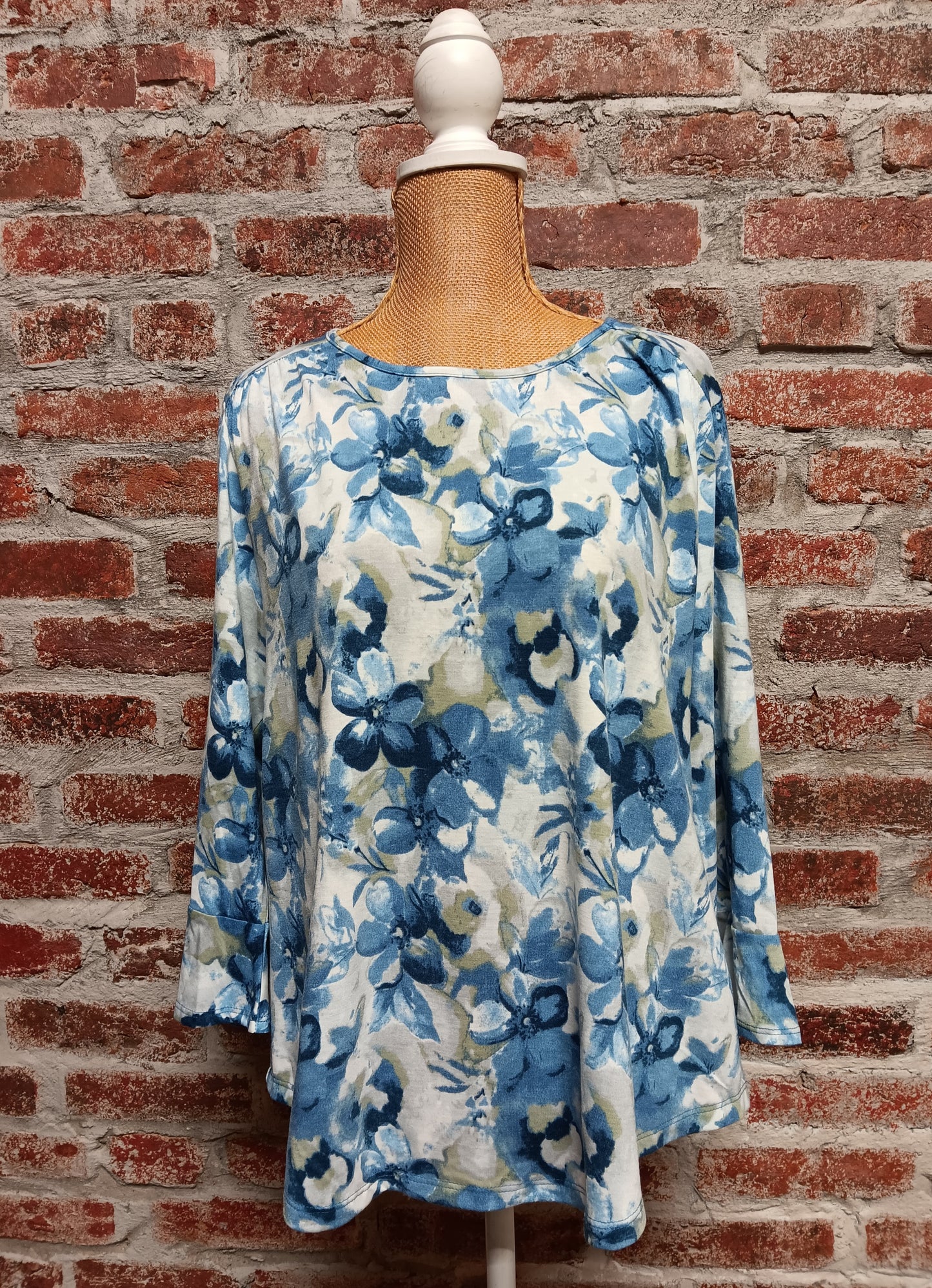 Floral Blue and Sage 3/4 Sleeve Top