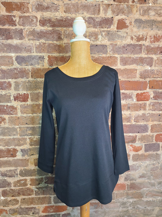 3/4 Sleeve Knit Top w/Scoop Neck