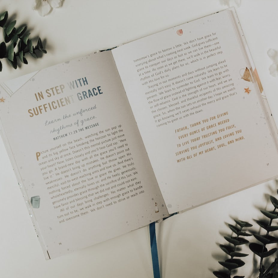 The Beach is Calling: 90 Devotions for Rest and Relaxation