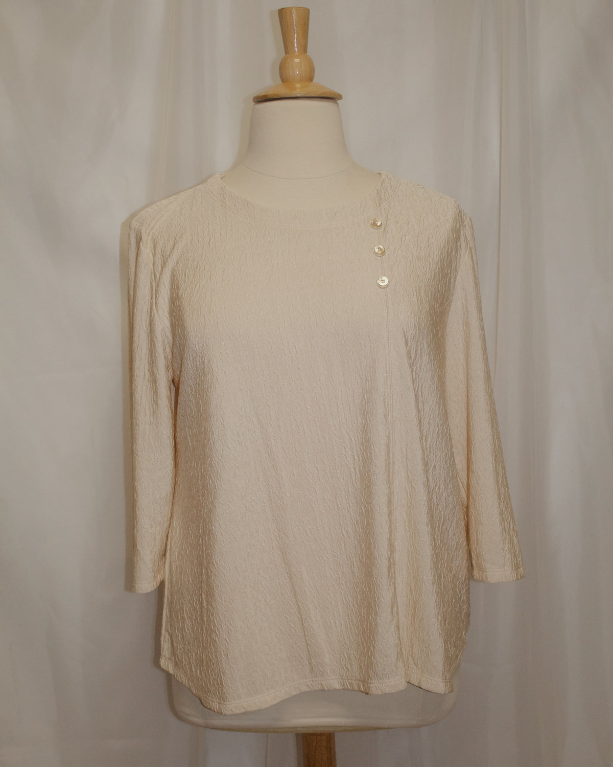 Pearl Faux Button 3/4 Sleeve Texture Top